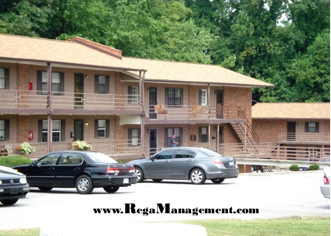 Primary Photo - 328 S Cherry St