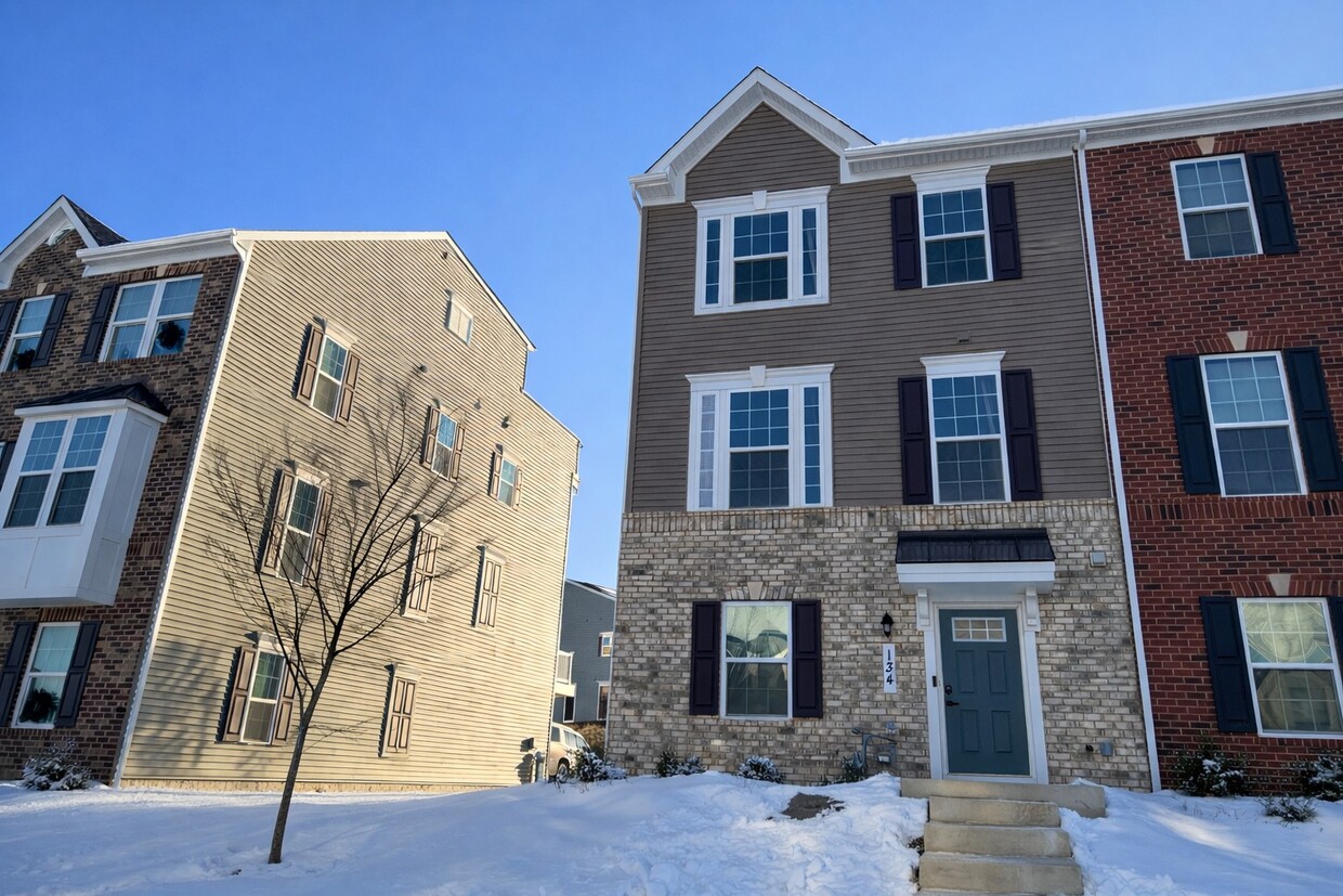 Photo - 134 Smt Pt Blvd (Bowie, MD)