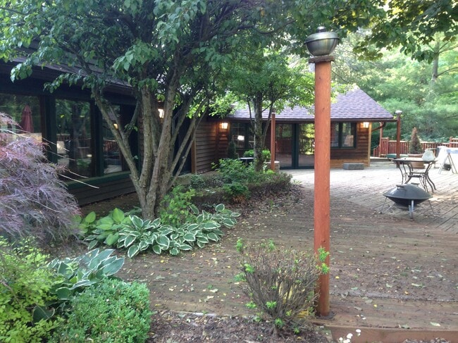 Foto del edificio - 2180 Finley Ave