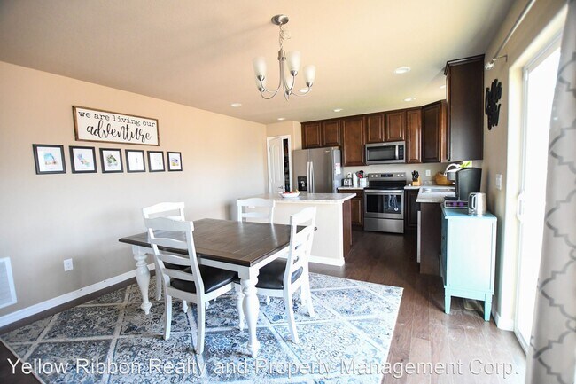 Building Photo - 4 br, 2.5 bath House - 10817 Nolin Drive