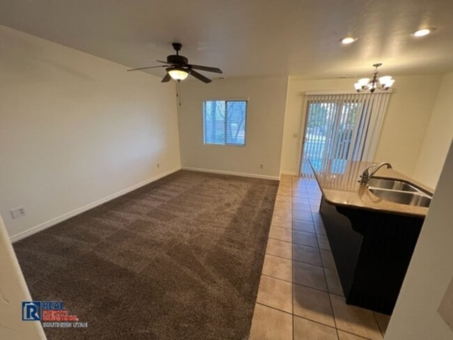 Building Photo - Cottages at Fossil Hills