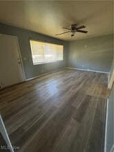 Building Photo - 33 Wilmette Ln