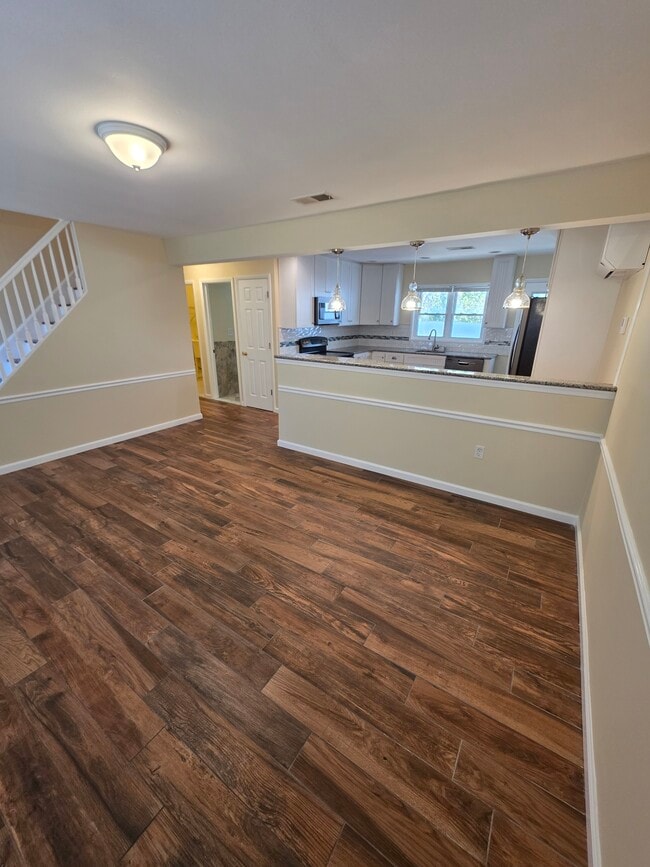 Foto del edificio - 1406 Montgomery Rd