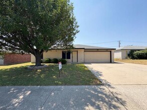 Building Photo - 4304 Sand Dollar Dr