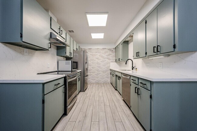 Foto del edificio - 2816 N 33rd Pl