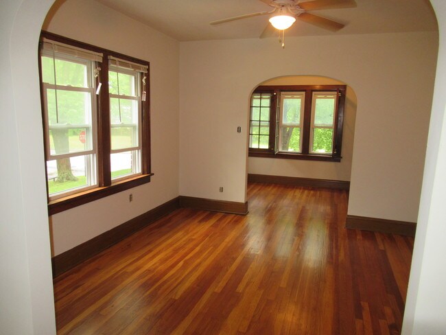 Sala de estar - 1520 Front St