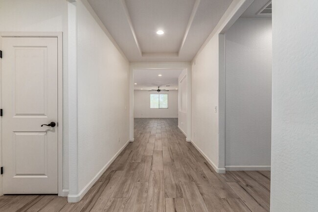 Foto del edificio - Where Family Comfort Meets Modern Elegance