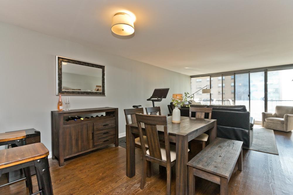 2 bedroom in Chicago IL 60657 - 2 bedroom in Chicago IL 60657