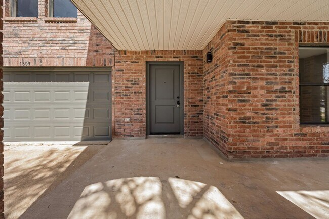 Foto del edificio - Stunning 3/BR, 2/BA Modern Rental Home – A...