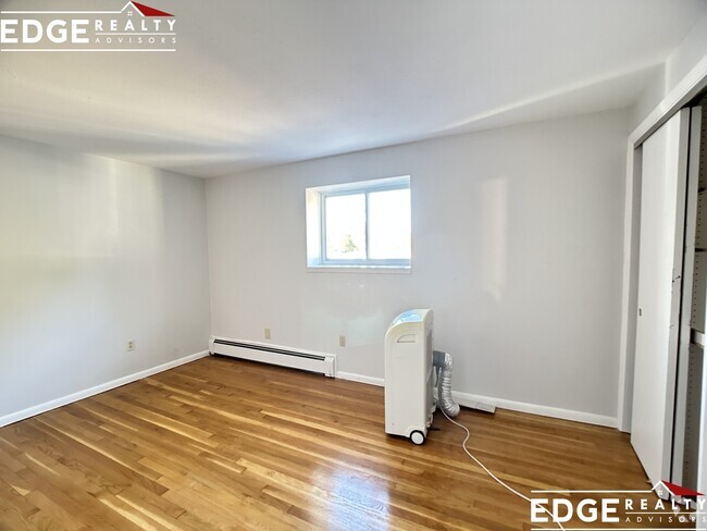 Building Photo - 121 Tremont St