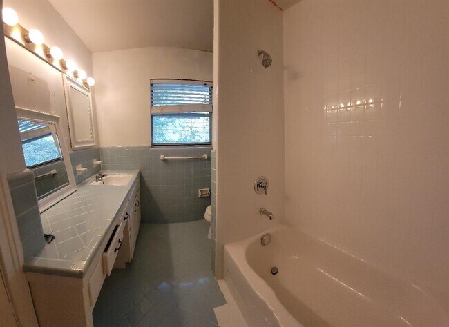 Foto del edificio - 2109 Sheridan St