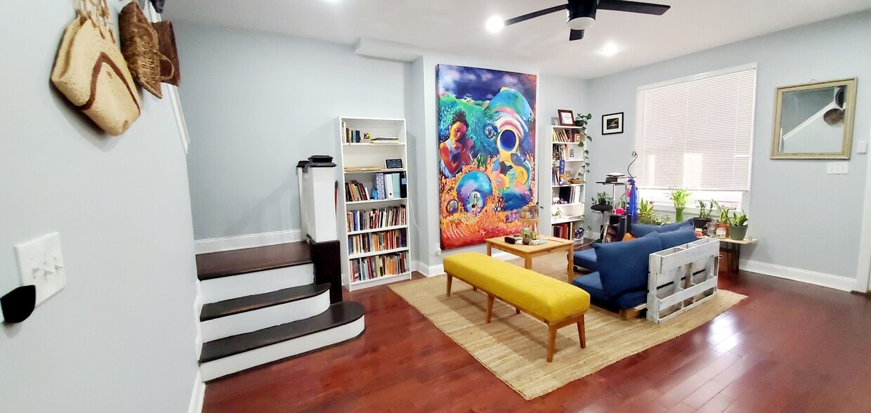 Photo - 5417 Spruce St (Philadelphia, PA)