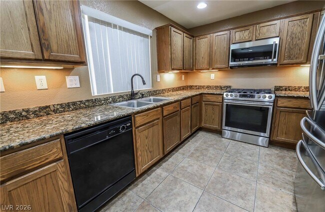 Building Photo - 7941 Alta Lima Valley Ct