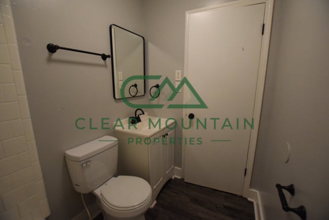Building Photo - Move-in Special! Limited-Time Leasing Offer