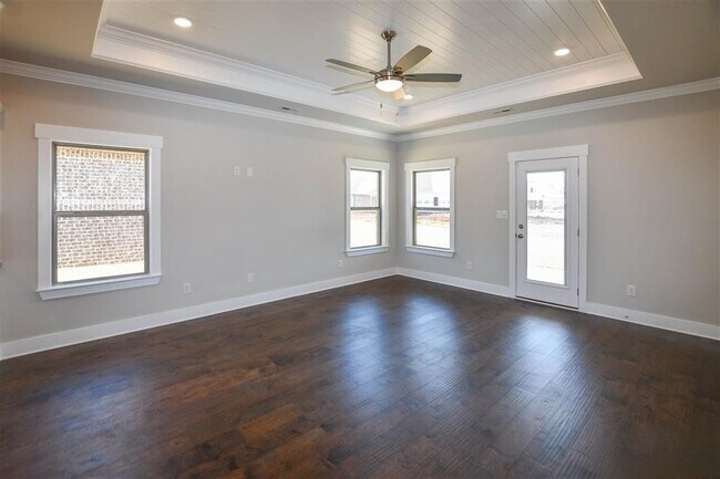 Foto del edificio - 15570 Ironcrest Dr NW