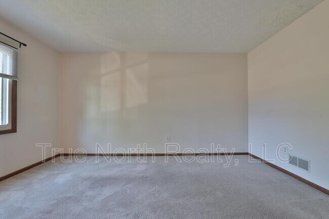 Foto del edificio - 1602 Park Pl Dr
