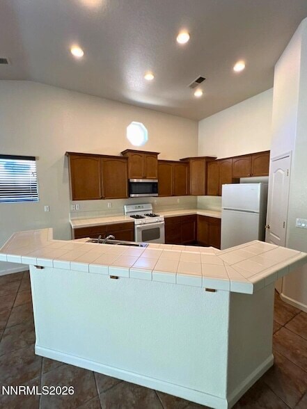 Foto del edificio - 7169 Beacon Dr