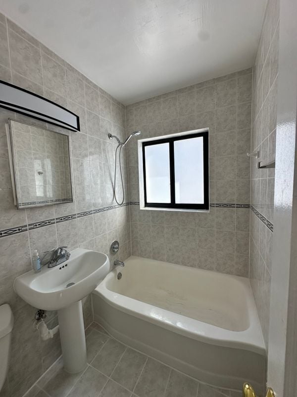 Foto del edificio - 3505 SW 1st Ave