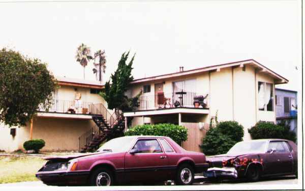 Building Photo - 2117 Mariposa St