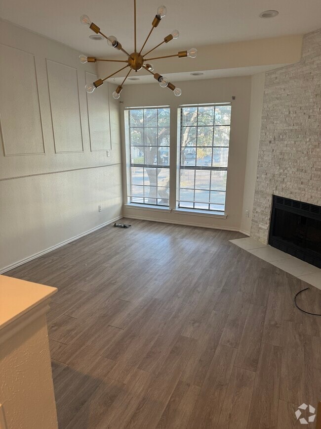 Building Photo - 5100 Verde Valley Ln