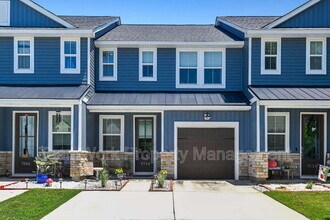 Building Photo - 7722 Park Gate Dr