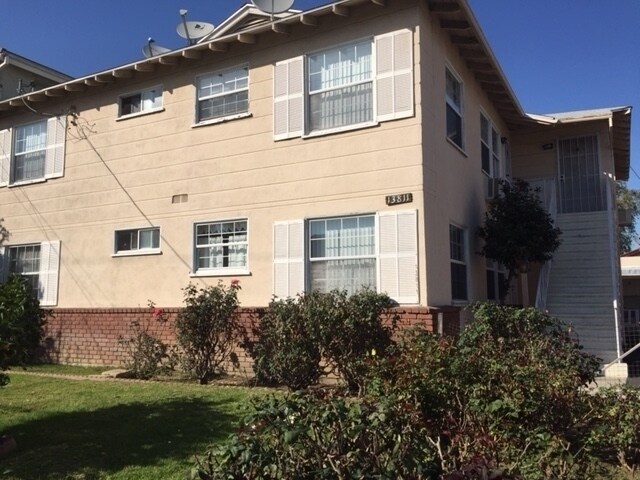 Foto del edificio - 13811 Victory Blvd