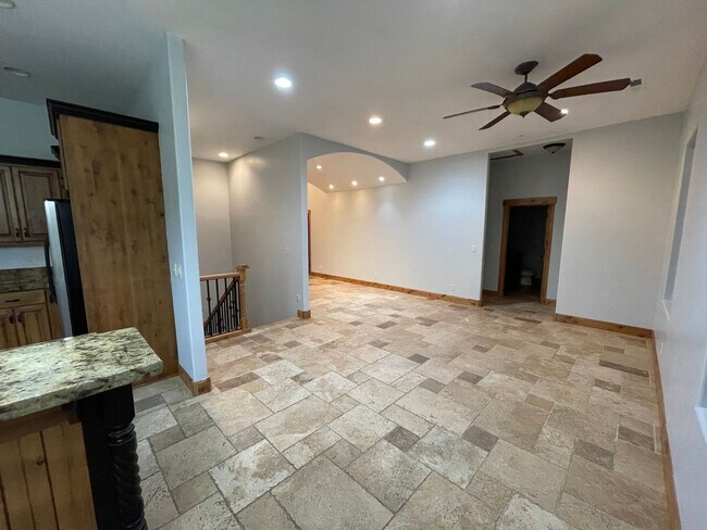Foto del edificio - 3 bed 3 bath home - Located just below The D sign! MUST SEE PICTURES!