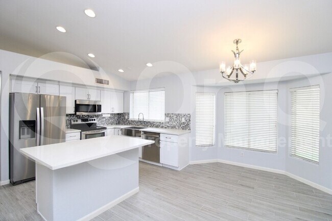 Building Photo - 1472 W Blue Ridge Way