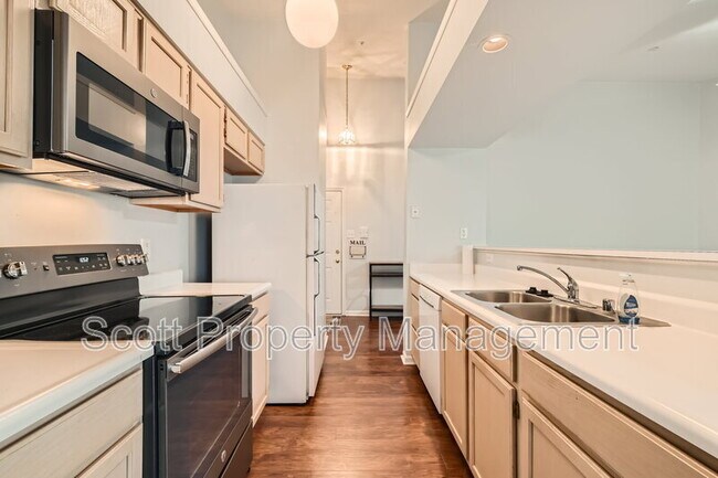 Foto del edificio - 53 willow path court