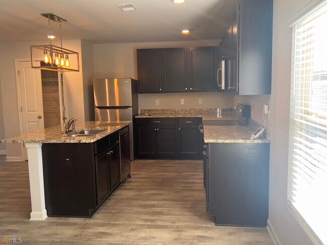 Building Photo - 3484 Enterkin Ln