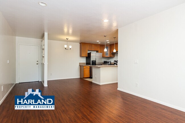 Building Photo - 2609 Pico Pl