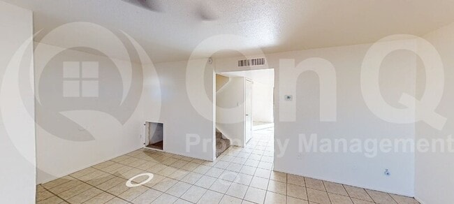 Building Photo - 3840 N 43rd Ave