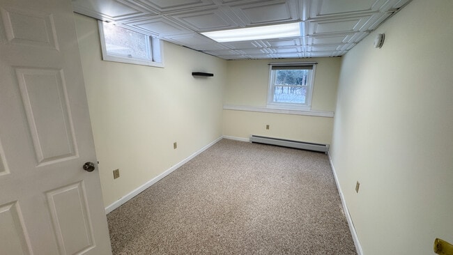 Building Photo - 33 Winterlane Cir