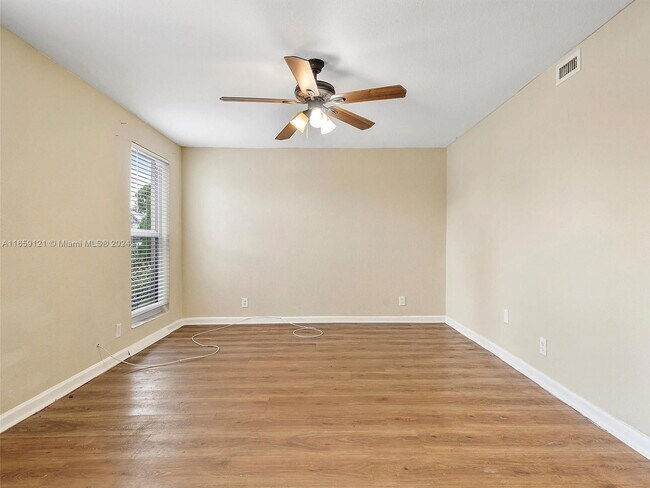 Building Photo - 1361 Seaview
