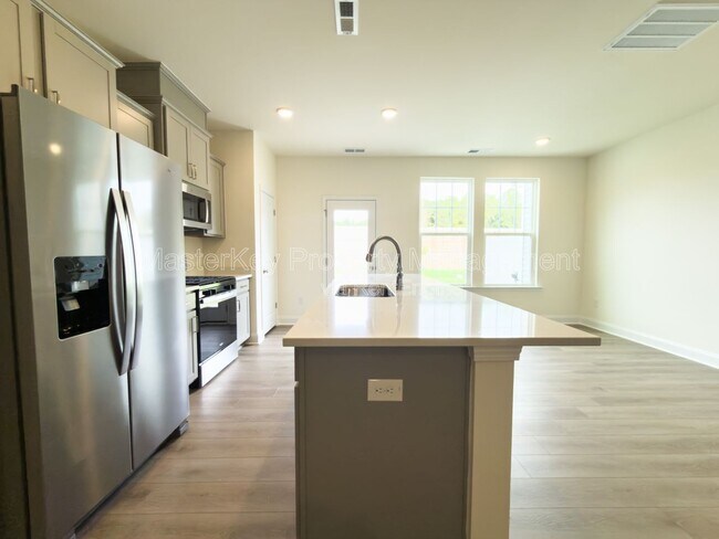 Foto del edificio - 74 Bloodroot St