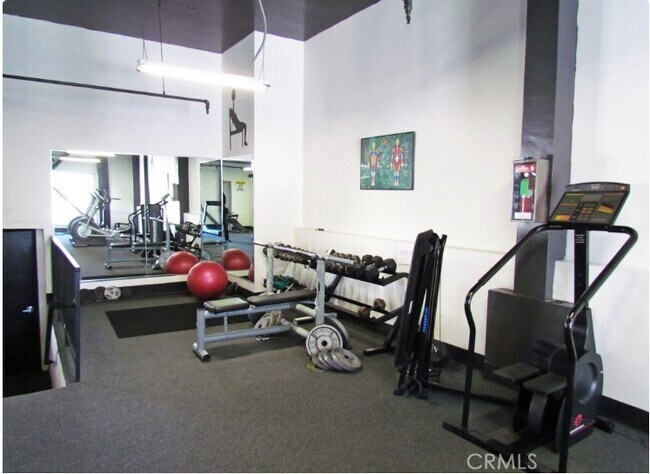 Foto del edificio - 621 E Spg St