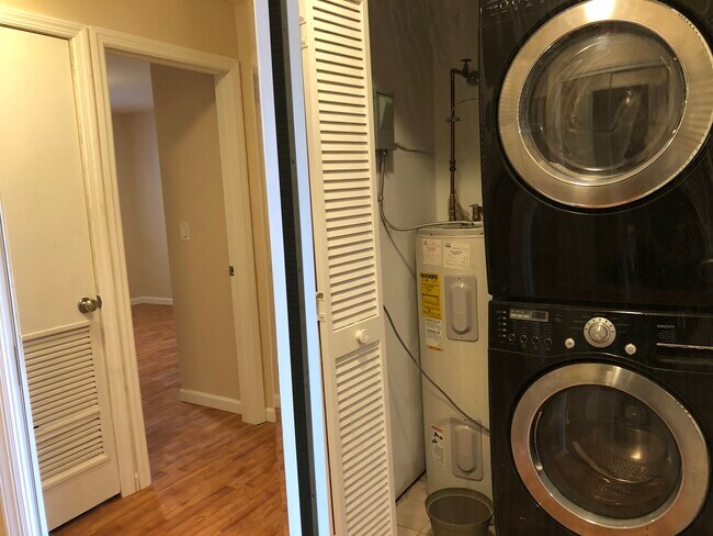 LG Washer & Dryer in Unit - 13 Presidential Dr