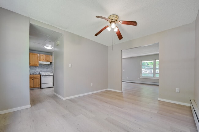 Building Photo - 234-240 Mather St, Hartford, CT 06112