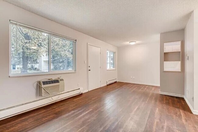 Foto del edificio - 5875 E Iliff Ave