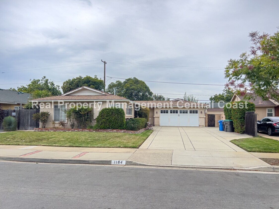 Foto principal - AVAILABLE NOW - Nice Home Near Laguna Lake...