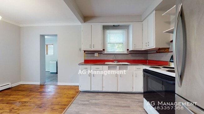 Building Photo - 28057 Sutherland St