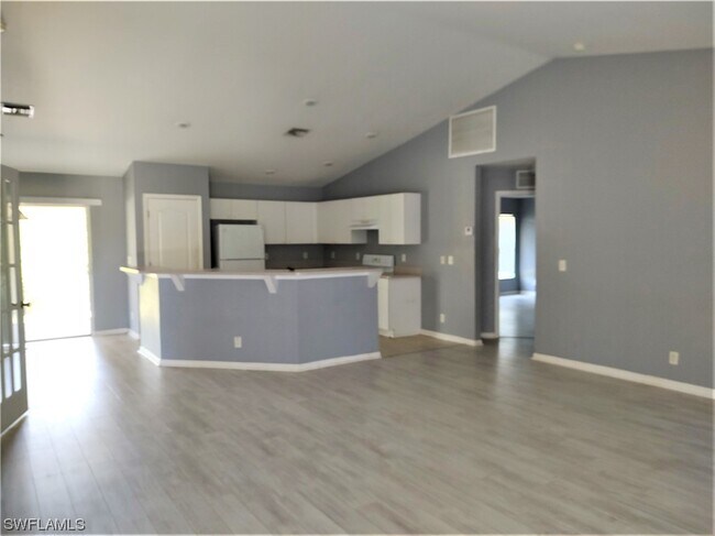 Foto del edificio - 2906 E 23rd St