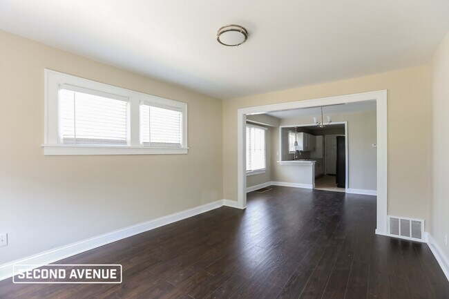 Building Photo - 3600 E 57th ST