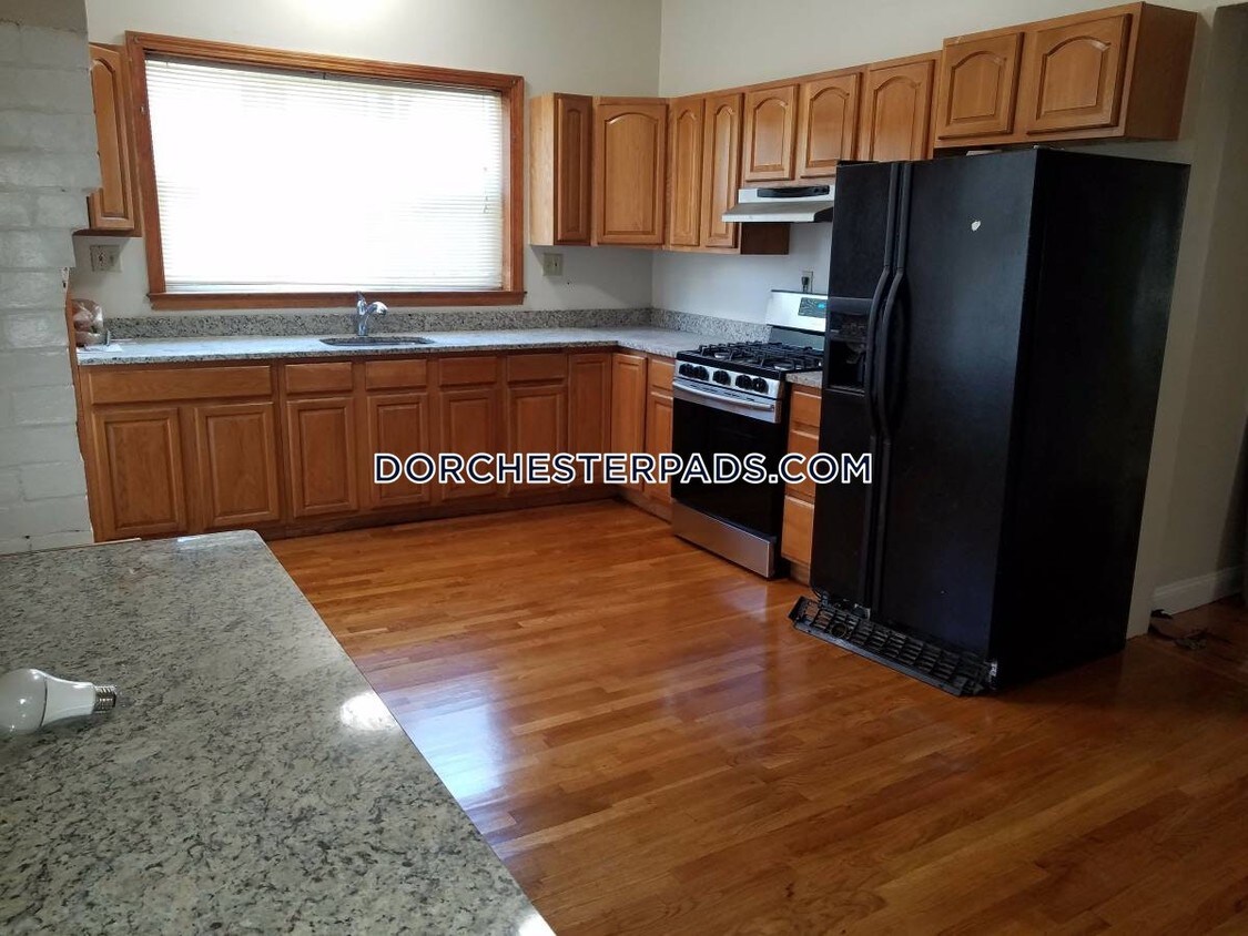 10 King St, Cohasset, MA 02025 Apartments in Cohasset, MA