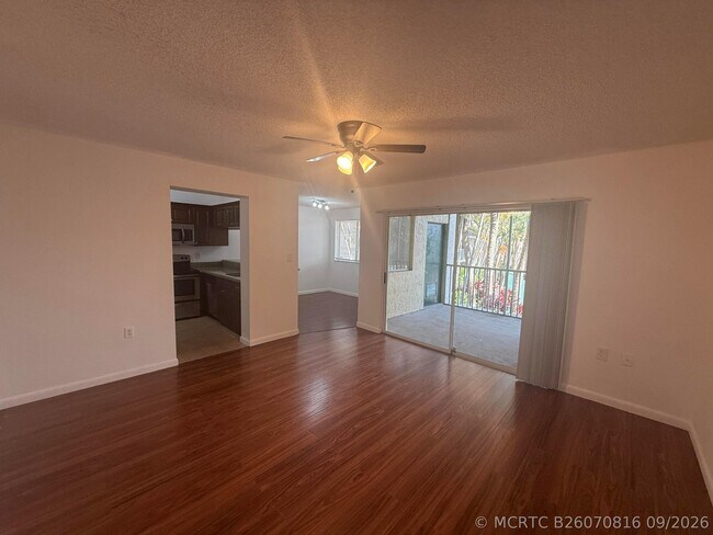Foto del edificio - 16203 Glenmoor Dr