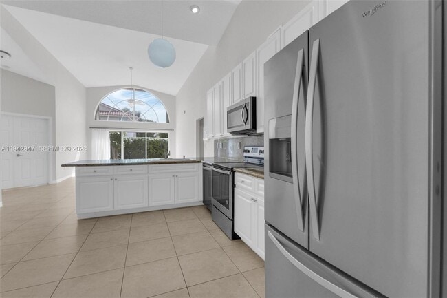 Foto del edificio - 10635 NW 54th St