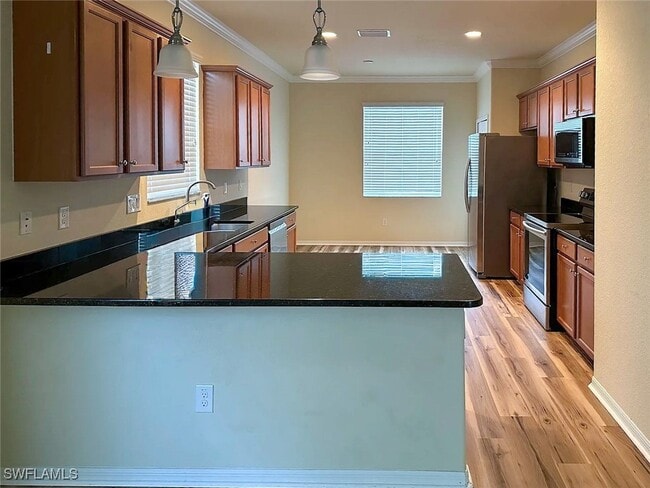 Building Photo - 2350 Heydon Cir E