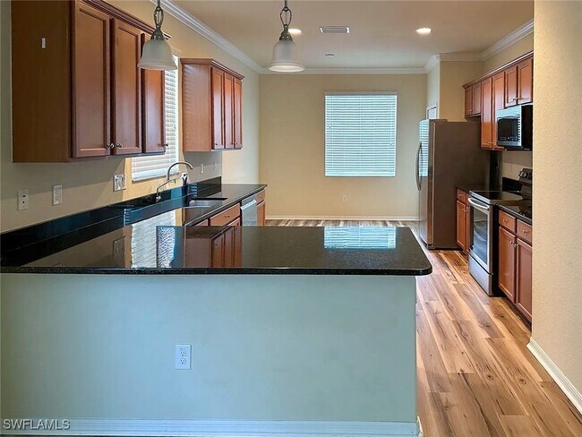 Foto del edificio - 2350 Heydon Cir E