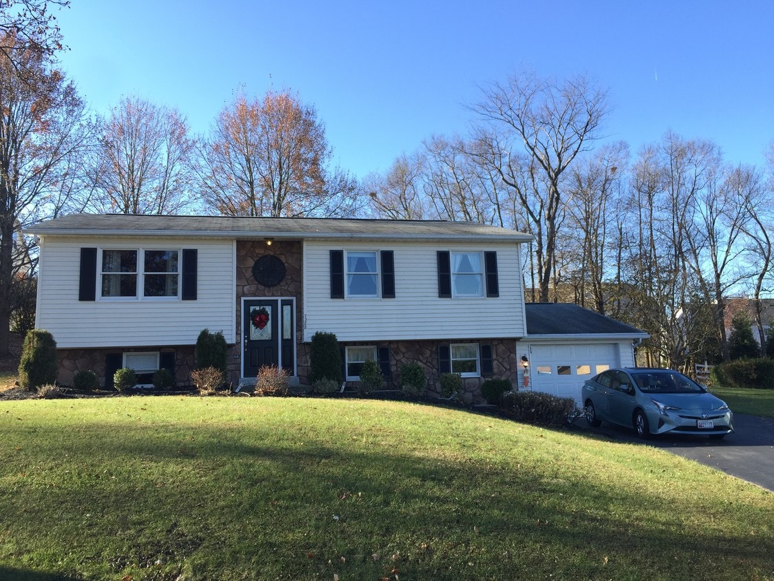 7288 Beechtree Ct, Middletown, MD 21769 House Rental in Middletown