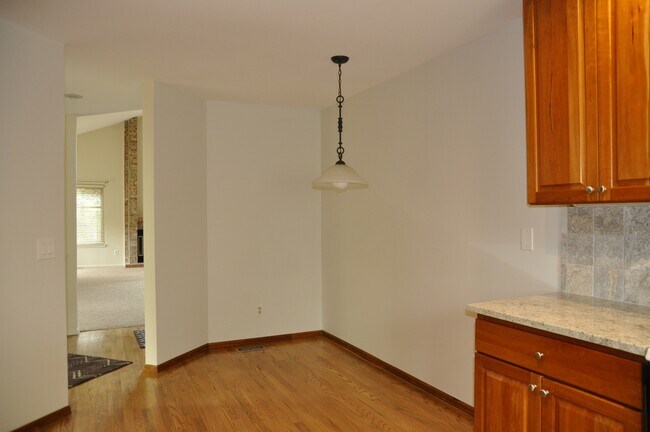 Foto del edificio - 1443 Briar Cir